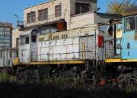 4-2558