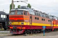 4-563