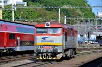  751 077-9