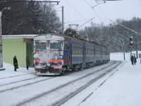 9-637